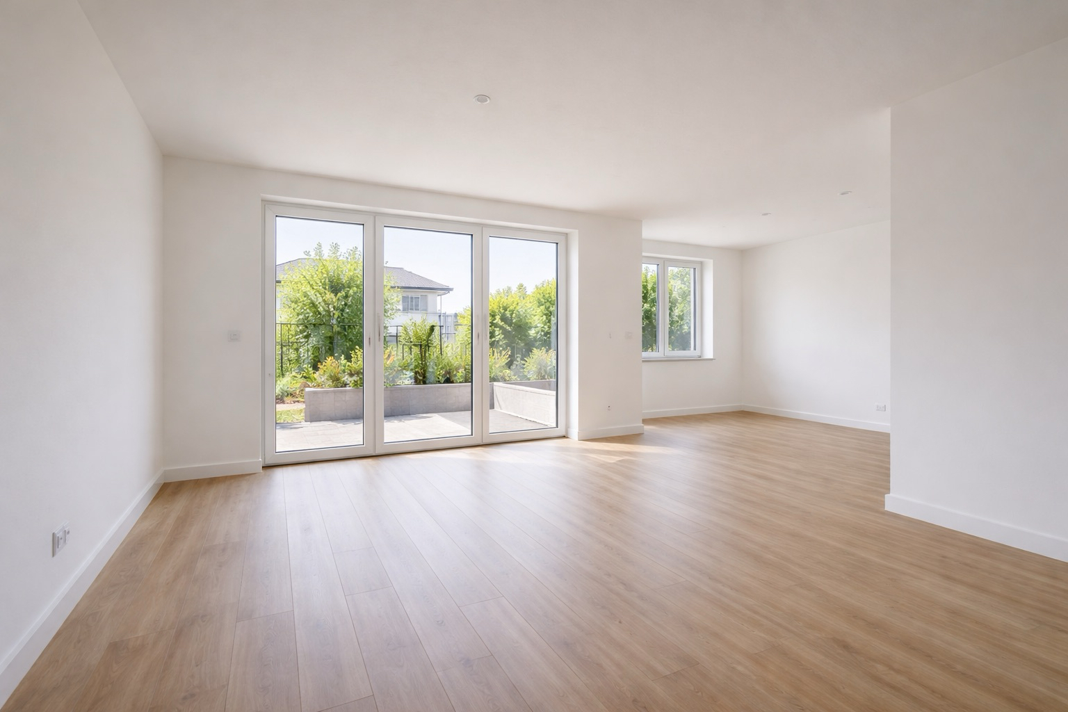 Renovierter Wohnraum mit Holzboden - SIGNATURE